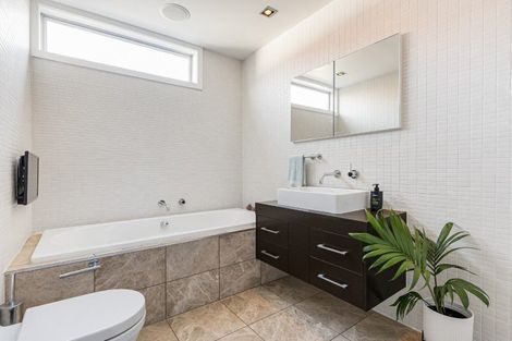 Photo of property in 38 Hukanui Crescent, Ponsonby, Auckland, 1021