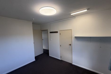 Photo of property in 14 Heather Place, Sunnynook, Auckland, 0620