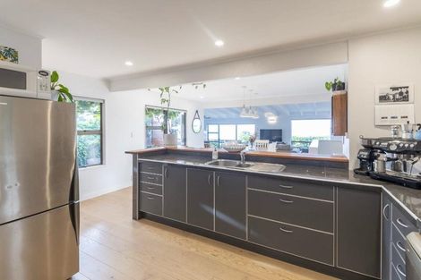 Photo of property in 1 Haunui Way, Pukerua Bay, 5026