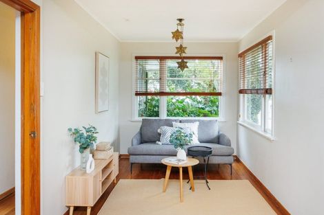 Photo of property in 27 Waterloo Crescent, Hokowhitu, Palmerston North, 4410