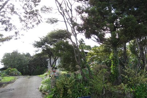 Photo of property in 18 Shirley Road, Parau, Auckland, 0604