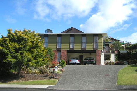 Photo of property in 70 Meadowvale Avenue, Forrest Hill, Auckland, 0620
