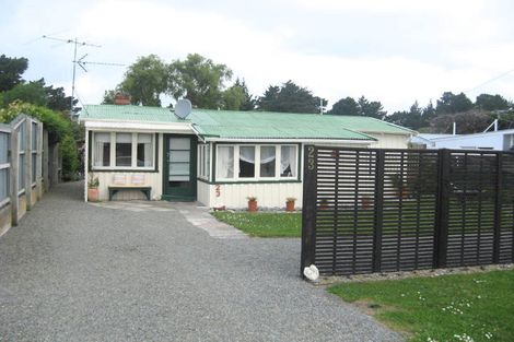 Photo of property in 23 Penfold Square, Leithfield, 7481