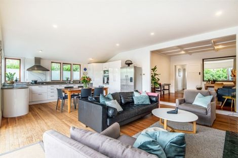 Photo of property in 8 Westwell Road, Belmont, Auckland, 0622