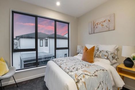 Photo of property in 2/114 Saddleback Rise, Murrays Bay, Auckland, 0630