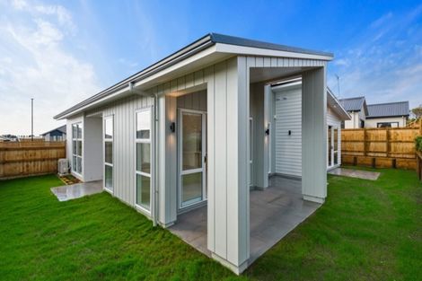 Photo of property in 12 Flaxfield Lane, Beachlands, Auckland, 2018