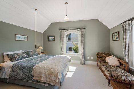 Photo of property in 16 Godley Quay, Lyttelton, 8082