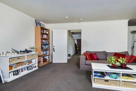 Photo of property in 12 Lime Crescent, Papakura, 2110