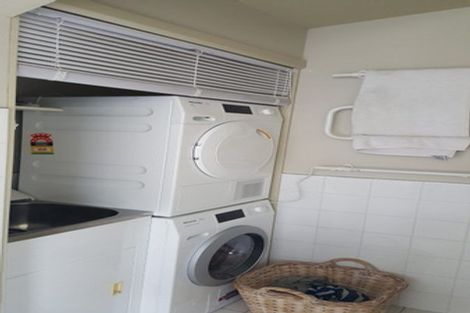 Photo of property in 2 Matipo Street, Eastbourne, Lower Hutt, 5013