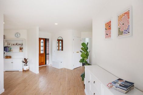 Photo of property in 127 Summerhill Drive, Fitzherbert, Palmerston North, 4410