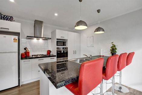 Photo of property in 16 Nukuroa Close, Waitara, 4320