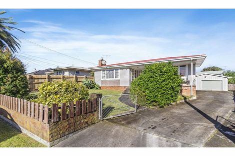 Photo of property in 10 Lloyd Avenue, Papatoetoe, Auckland, 2025