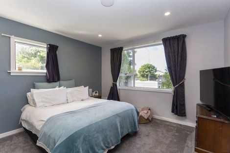 Photo of property in 422 Yaldhurst Road, Russley, Christchurch, 8042