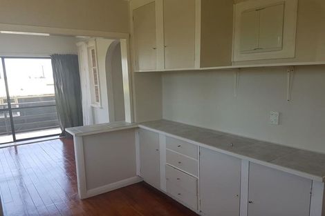 Photo of property in 213 Titirangi Road, Titirangi, Auckland, 0604