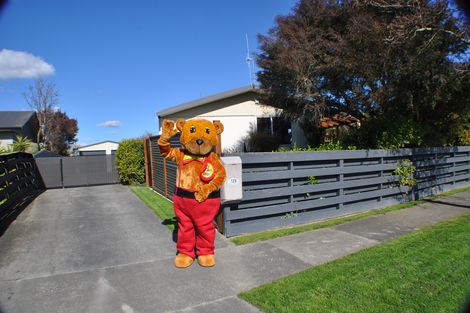 Photo of property in 129 Apollo Parade, Milson, Palmerston North, 4414