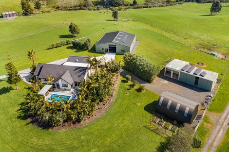 Photo of property in 129 Ostrich Farm Road, Pukekohe, 2676