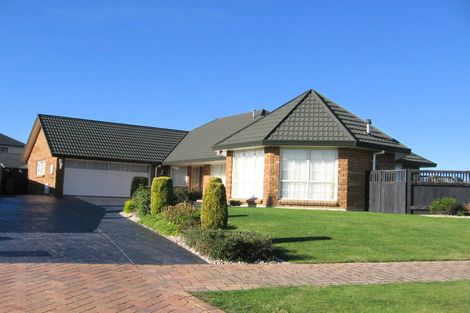 Photo of property in 18 Clearview Drive, Milson, Palmerston North, 4414