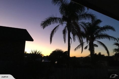 Photo of property in 12 O'farrell Drive, One Tree Point, 0118