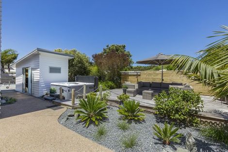 Photo of property in 26 Taumata Road, Omaha, Warkworth, 0986