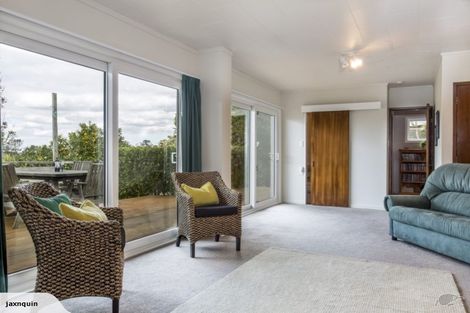 Photo of property in 21 Makepiece Place, Chatswood, Auckland, 0626