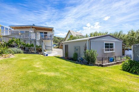 Photo of property in 61 Pinedale Crescent, Riversdale Beach, Masterton, 5872