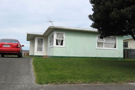 Photo of property in 22 Karewa Street, Castlecliff, Whanganui, 4501