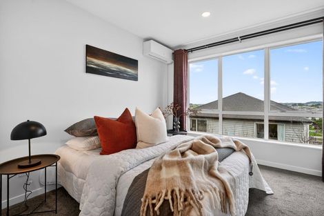 Photo of property in 41 Ascension Crescent, Orewa, 0931