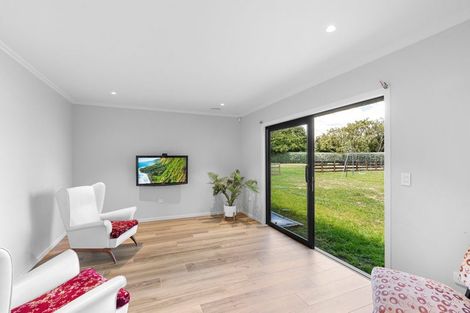 Photo of property in 324 Kimberley Road, Levin, 5571