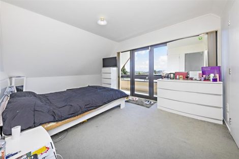 Photo of property in 44 Earnslaw Crescent, Clover Park, Auckland, 2019