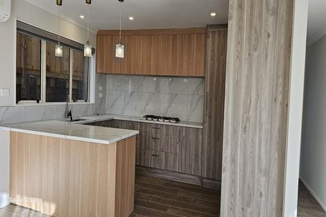 Photo of property in 7 Marco Place, Highland Park, Auckland, 2010