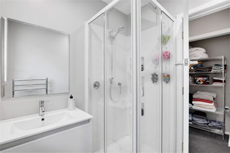 Photo of property in 9 Kenmore Street, Westown, New Plymouth, 4310