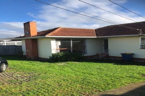 Photo of property in 29 Vodanovich Road, Te Atatu South, Auckland, 0610