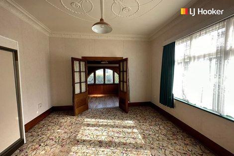 Photo of property in 105 Macandrew Road, South Dunedin, Dunedin, 9012