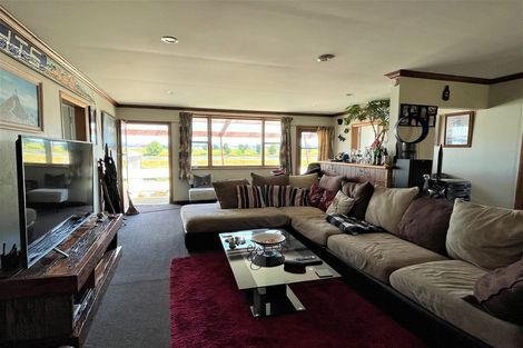 Photo of property in 18 Barnego Road, Balclutha, 9230