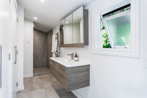 Photo of property in 80 Motutara Road, Muriwai, Waimauku, 0881