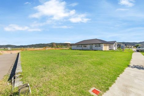 Photo of property in 121 Kupe Drive, Whitianga, 3510