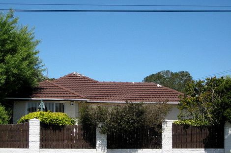 Photo of property in 72 Farquhars Road, Redwood, Christchurch, 8051