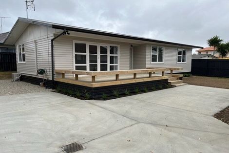 Photo of property in 2a Lansdown Place, Papakura, 2110