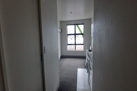 Photo of property in Urbane Apartments, 15/29 Webb Street, Mount Cook, Wellington, 6011
