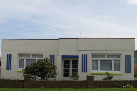 Photo of property in 1 Mahoe Place, Gonville, Whanganui, 4501