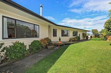 Photo of property in 25 Trinity Crescent, Pirimai, Napier, 4112