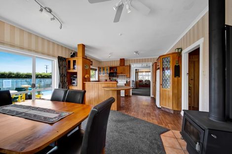 Photo of property in 21 Johnston Street, Brixton, Waitara, 4382