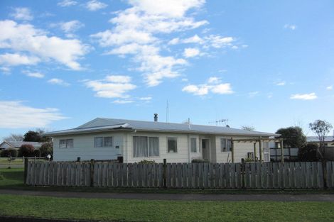 Photo of property in 5 Kebbell Avenue, Levin, 5510