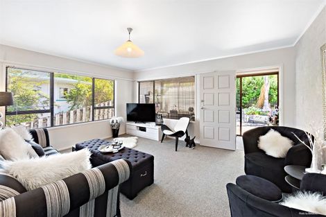 Photo of property in 289 Vipond Road, Stanmore Bay, Whangaparaoa, 0932