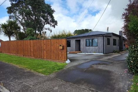 Photo of property in 20 Carthew Street, Okato, 4335