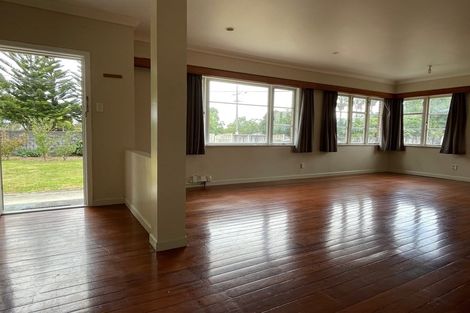 Photo of property in 48 Swanson Road, Henderson, Auckland, 0610