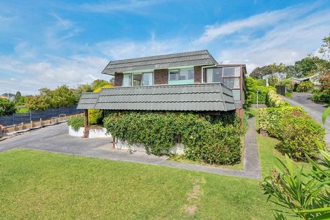 Photo of property in 1/27 Aotearoa Terrace, Murrays Bay, Auckland, 0630