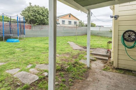 Photo of property in 4 Ashton Terrace, Castlecliff, Whanganui, 4501