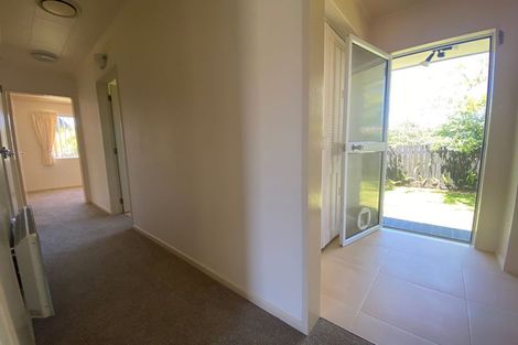 Photo of property in 165 Te Moana Road, Waikanae, 5036