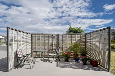 Photo of property in Waterview Estate, 32/4 Greystone Place, Omokoroa, 3114